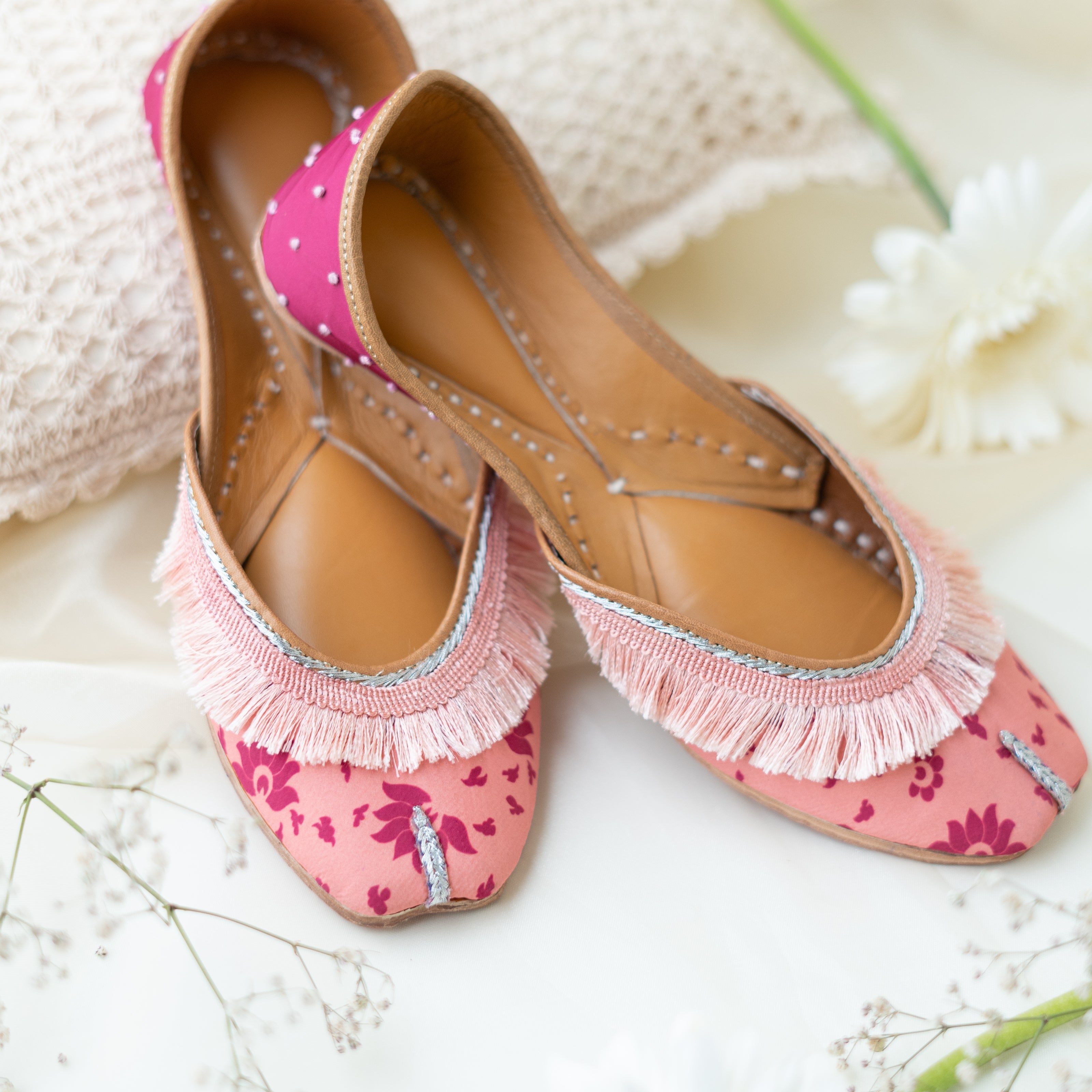 Pink French Laced Printed Jutti 2