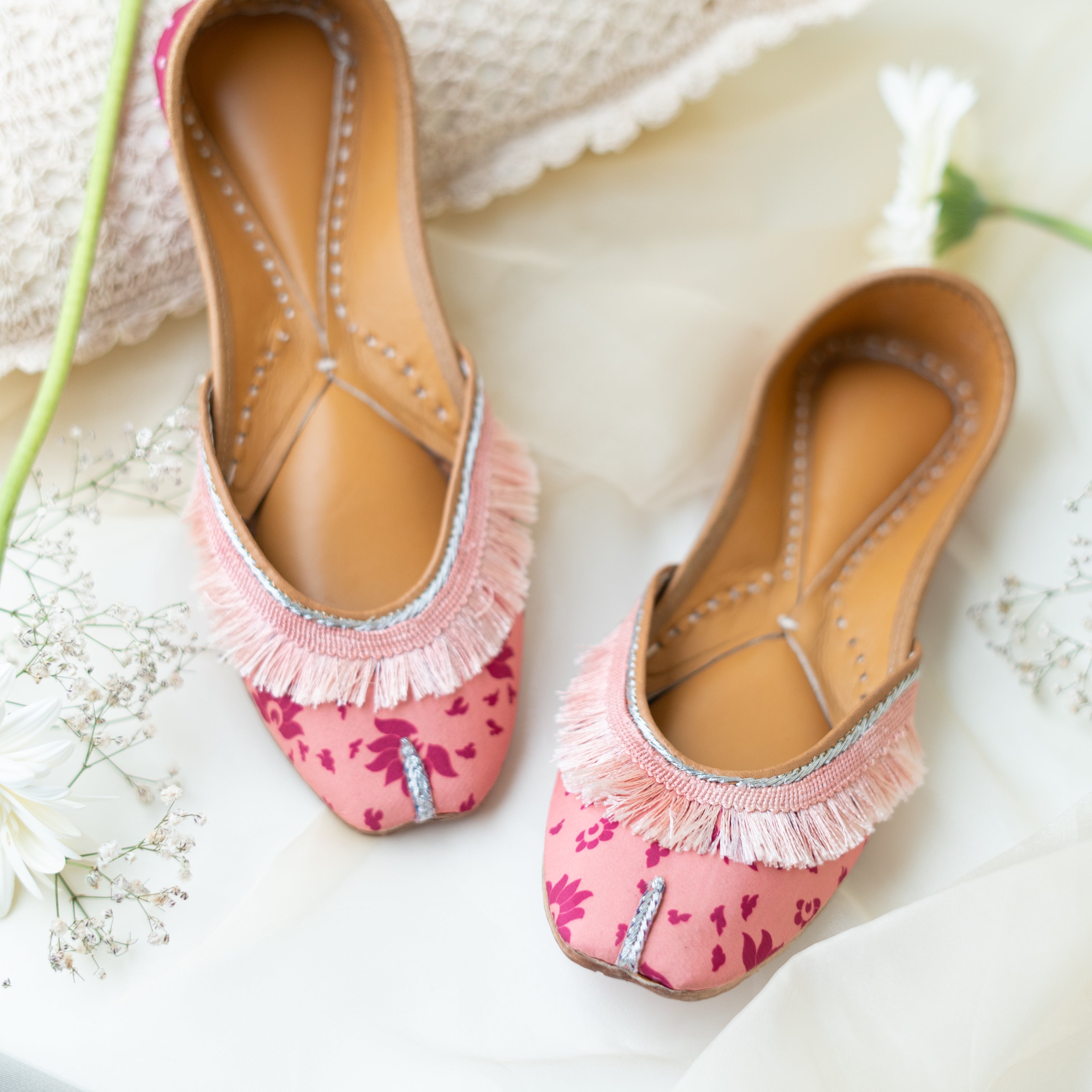 Pink French Laced Printed Jutti 3