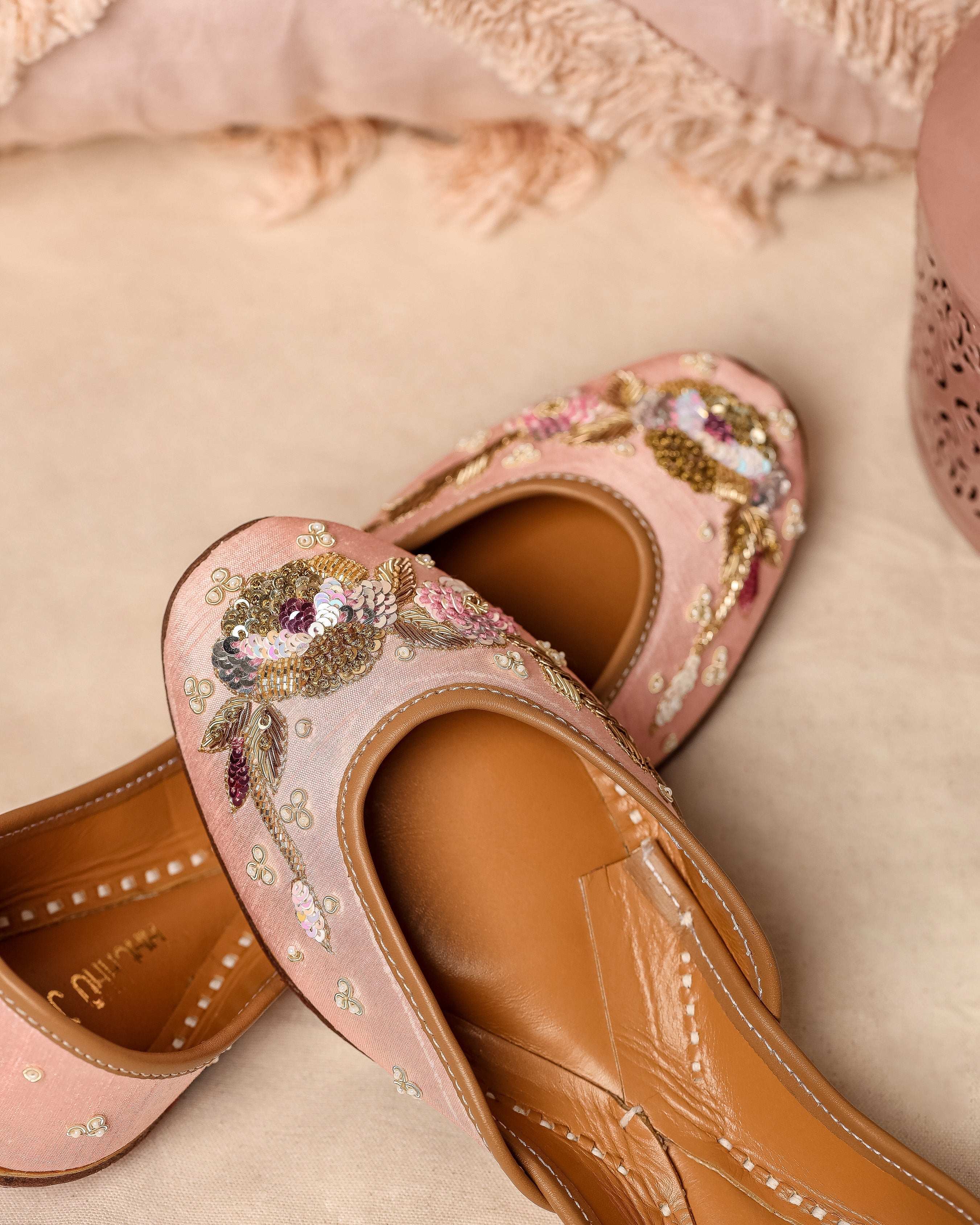 Cosmetic Peach Handcrafted Jutti 2